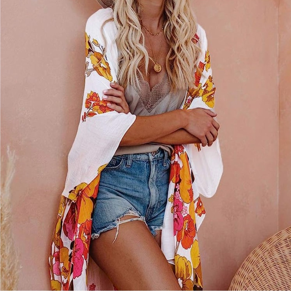Kimono White with Floral Pattern Hi-Low Hem OS